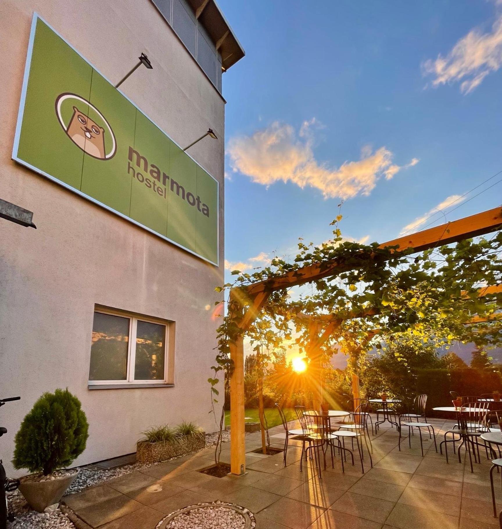 Hostel Marmota Инсбрук Екстериор снимка