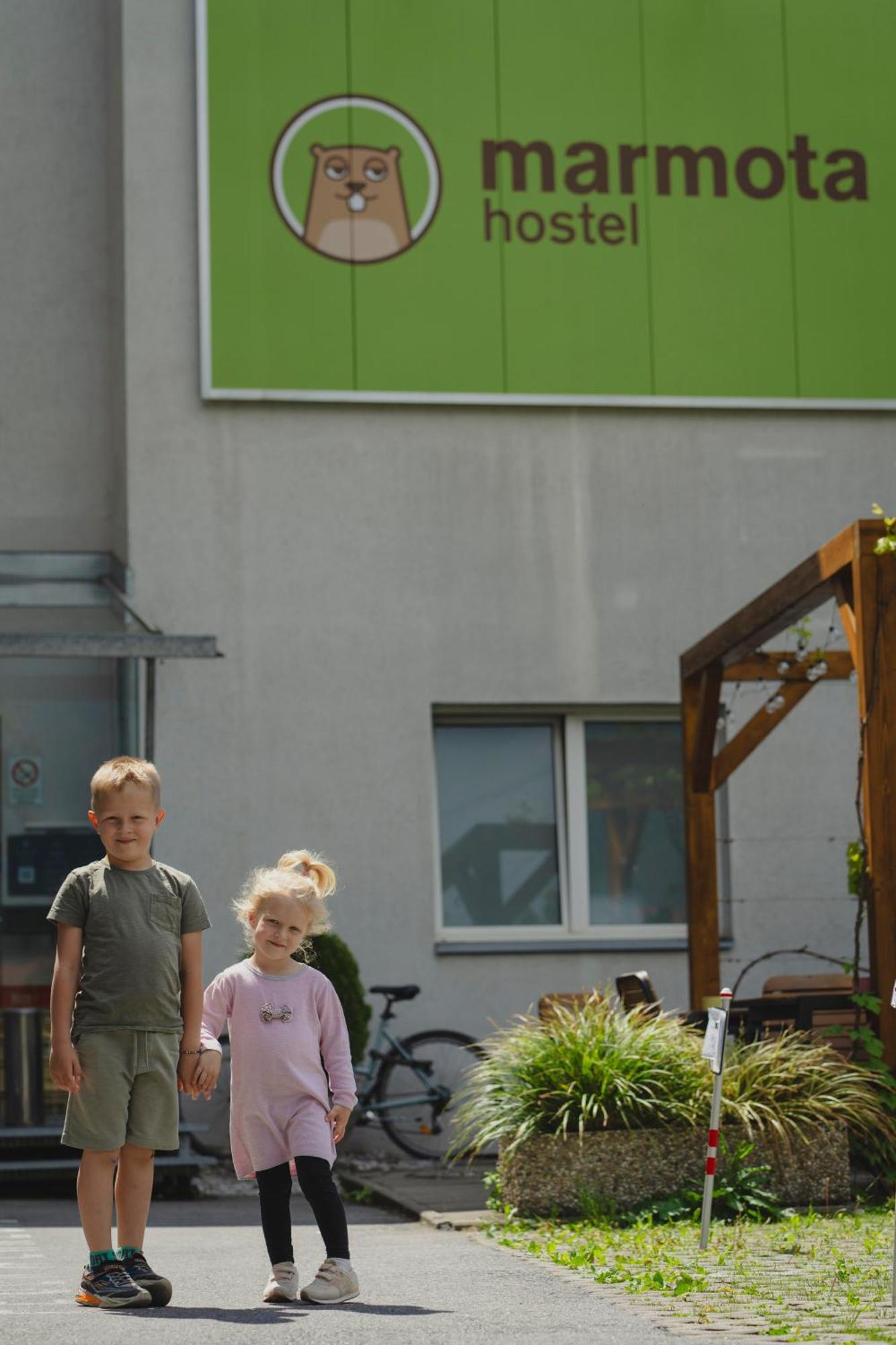 Hostel Marmota Инсбрук Екстериор снимка