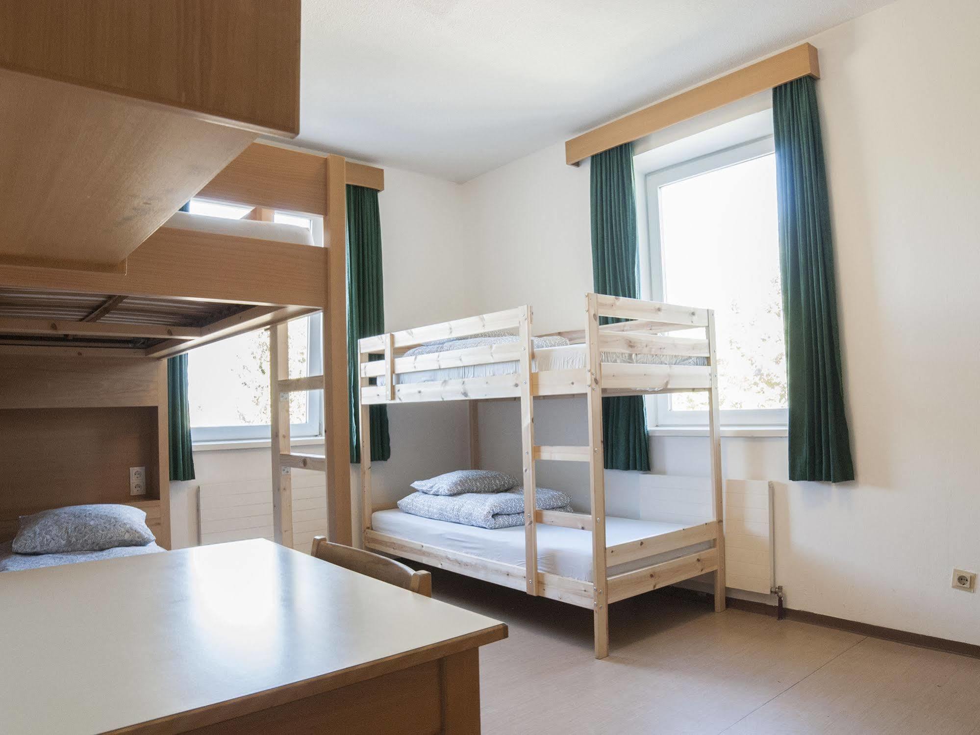 Hostel Marmota Инсбрук Екстериор снимка