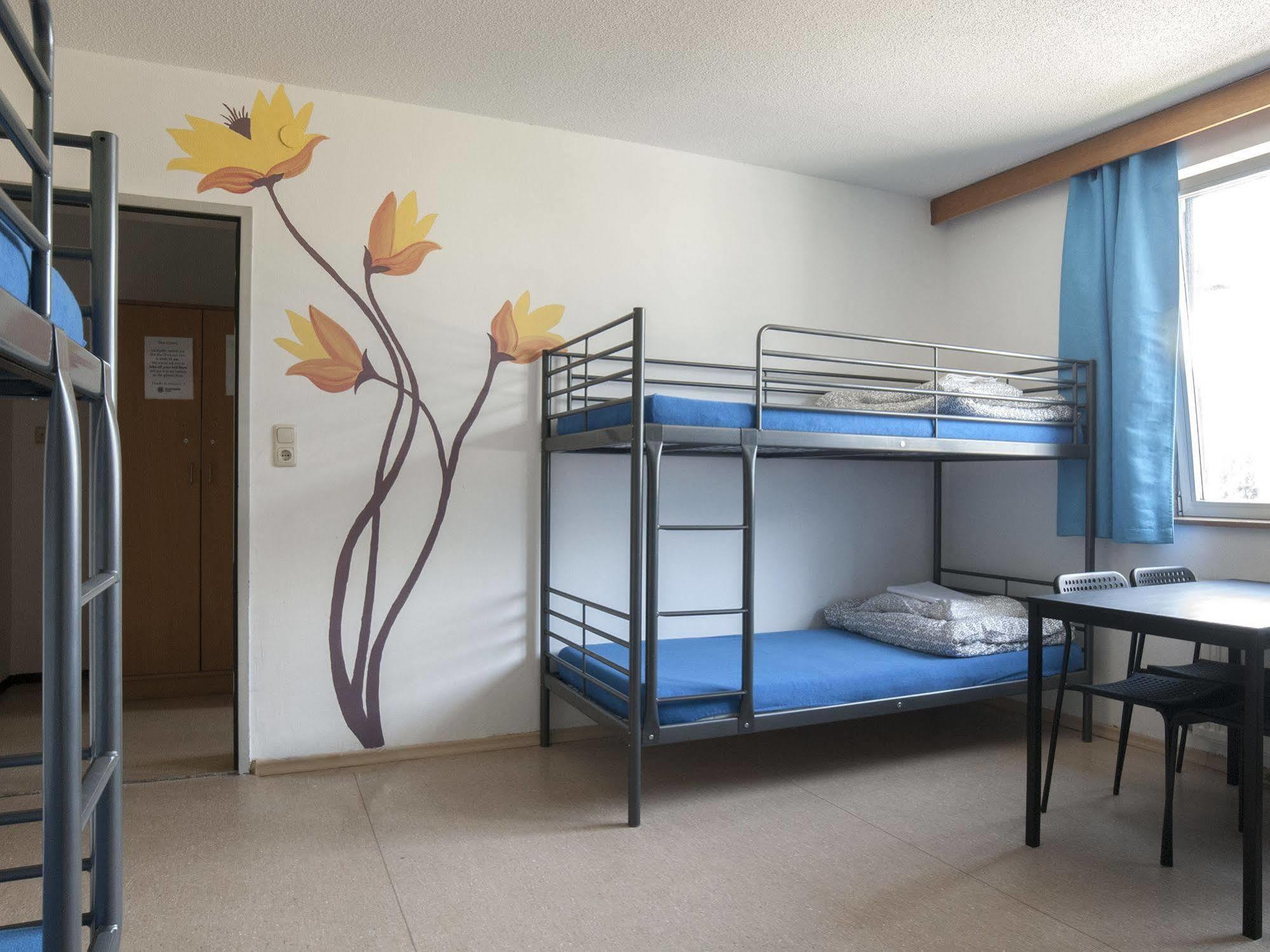 Hostel Marmota Инсбрук Екстериор снимка