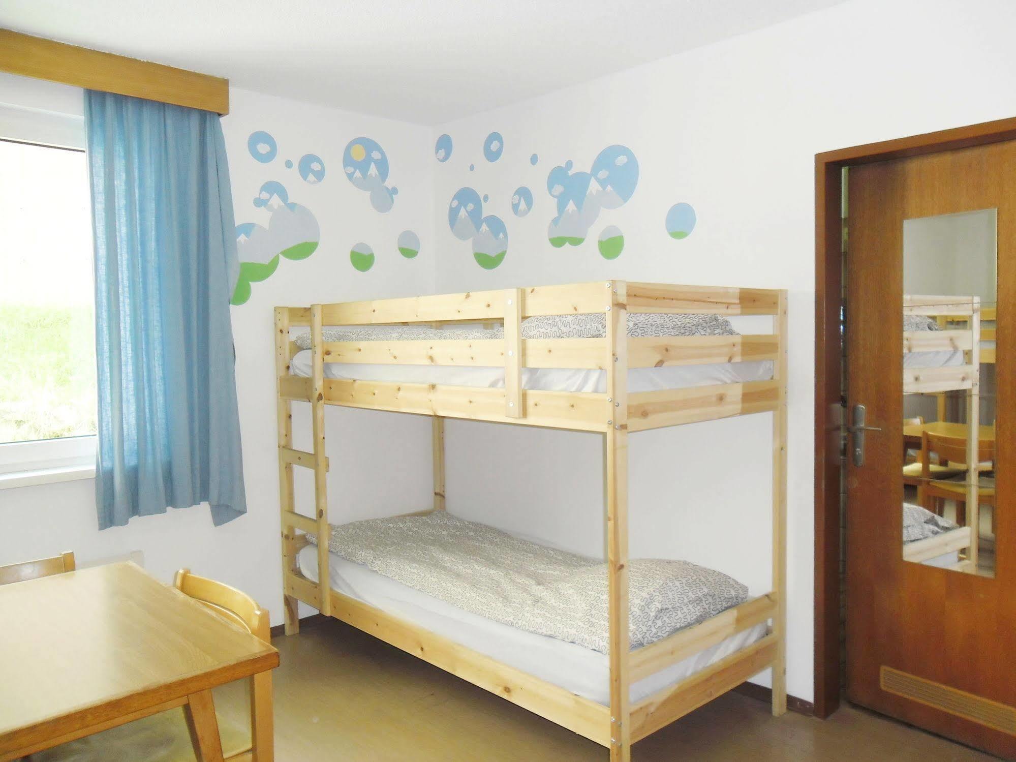 Hostel Marmota Инсбрук Екстериор снимка